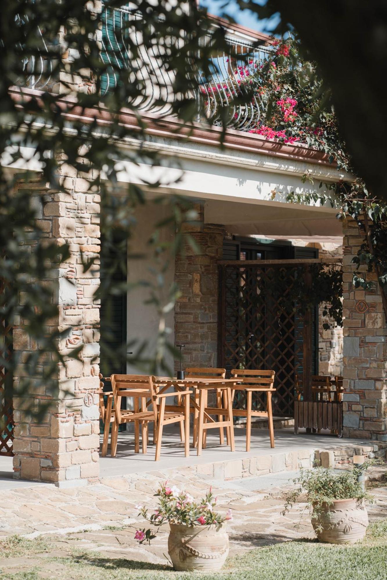 Villa Di Marinella Асчеа Екстериор снимка