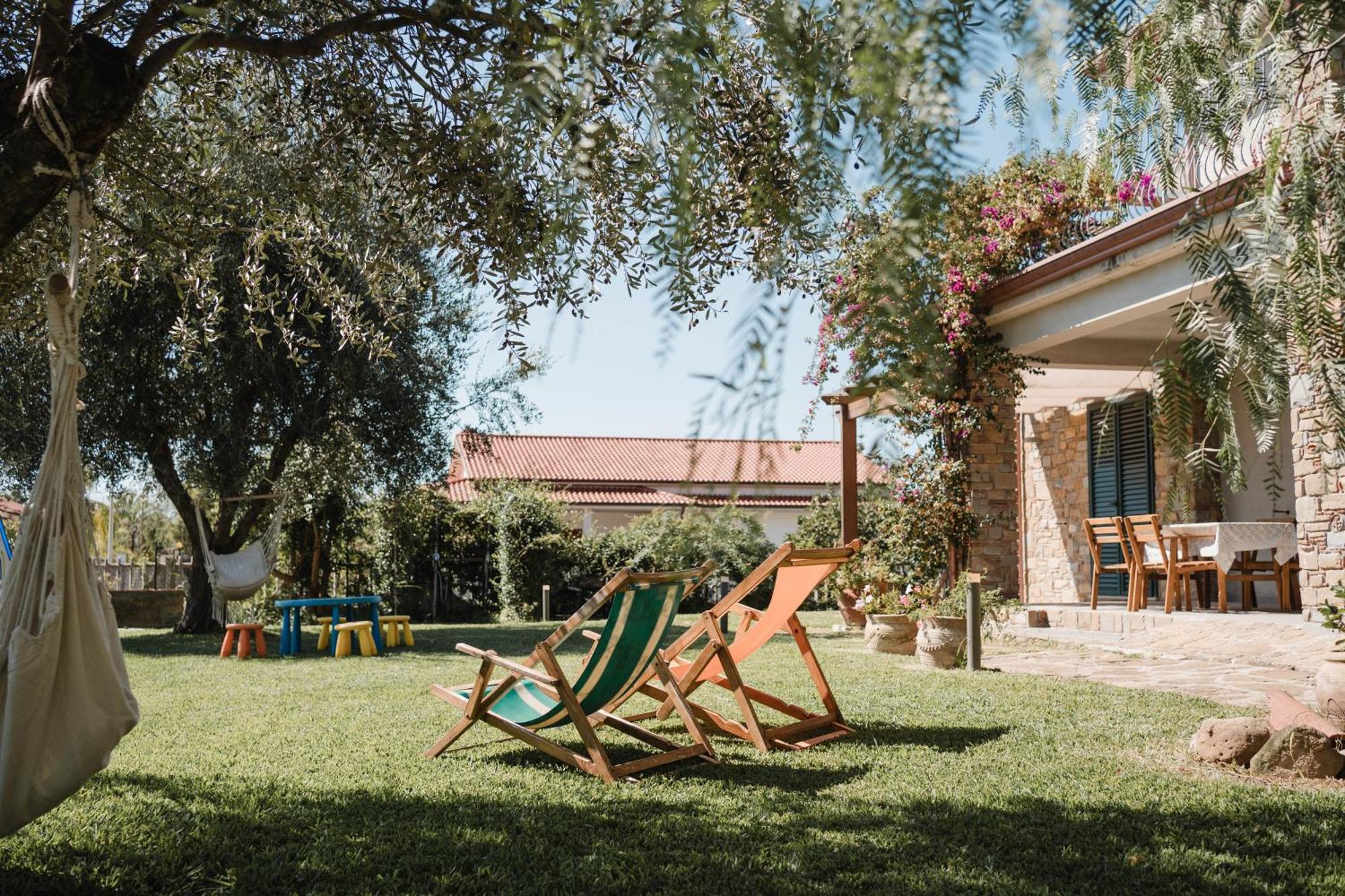 Villa Di Marinella Асчеа Екстериор снимка