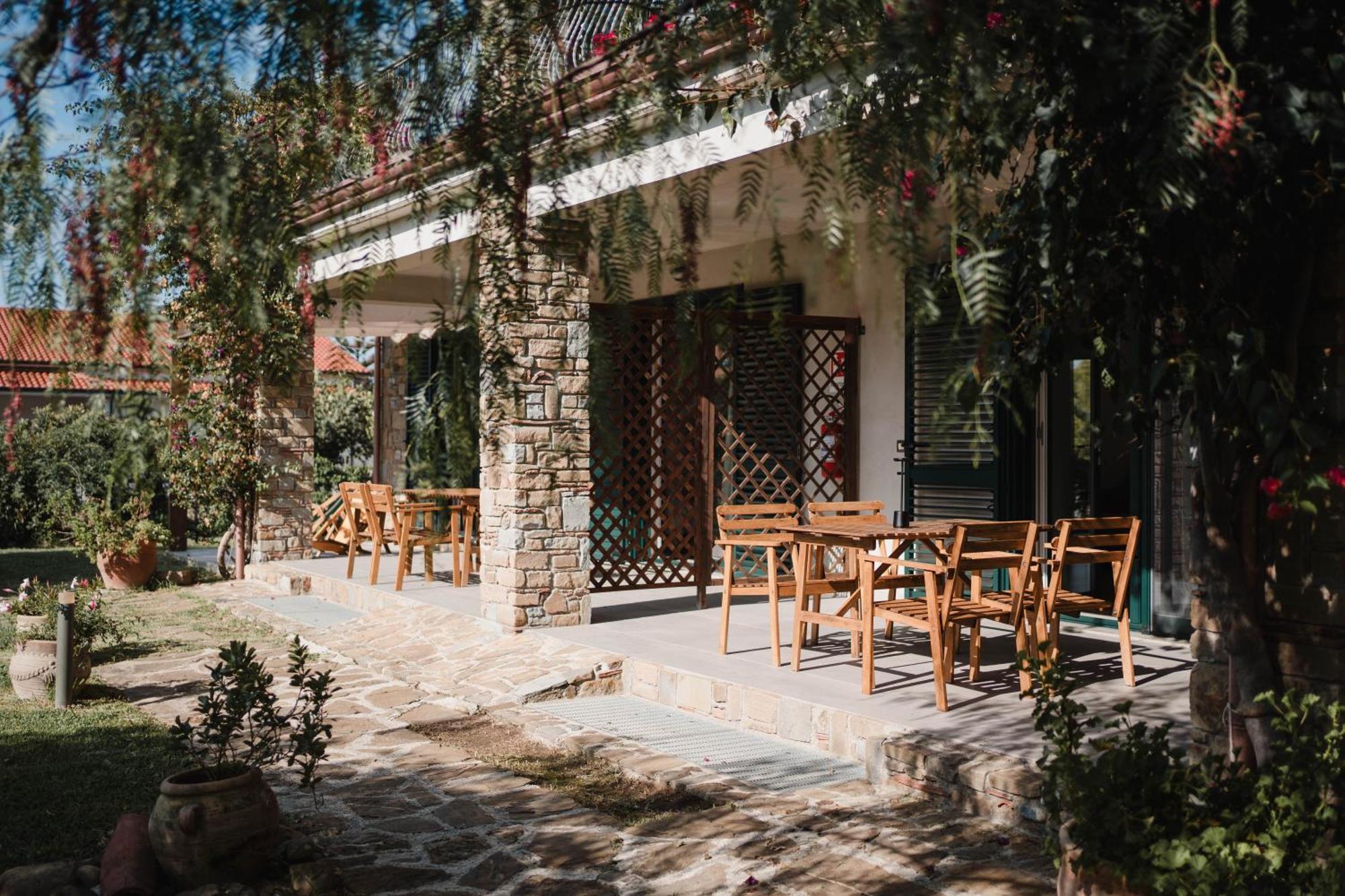 Villa Di Marinella Асчеа Екстериор снимка