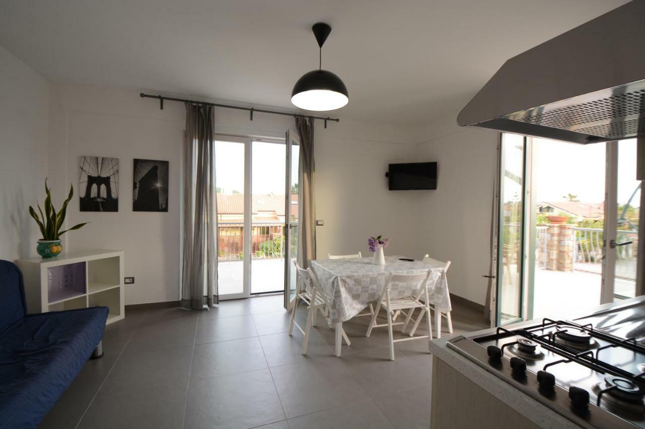Villa Di Marinella Асчеа Екстериор снимка